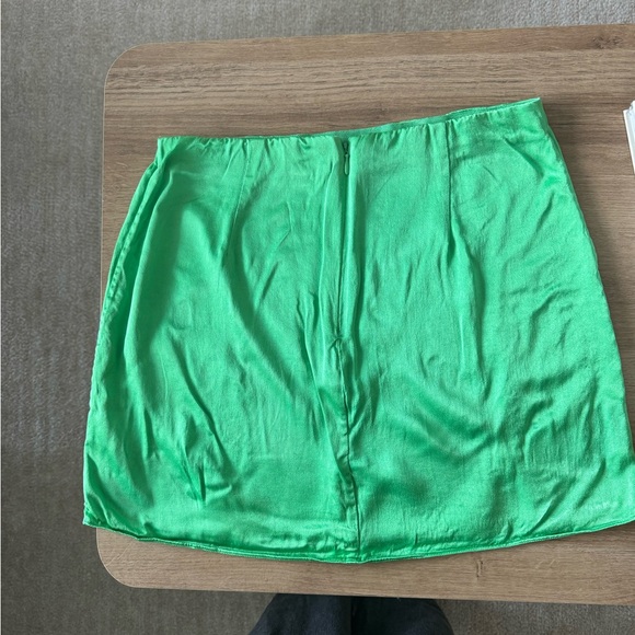 Rails Tate Vibrant Green Satin Mini Skirt Size Small - Picture 2 of 6